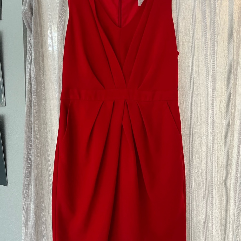 Elegant Red Sleeveless Dress